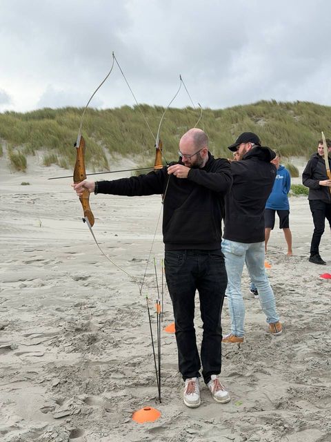Boogschieten op het strand