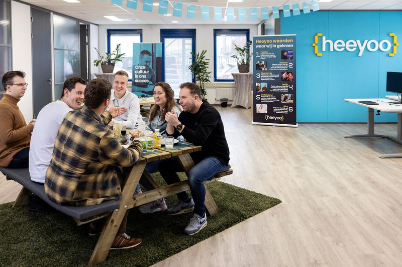 Collega's van Veldhoven